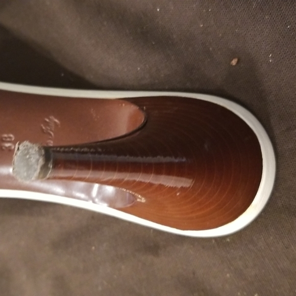 Louis Vuitton Cream Leather Sandals size 7.5 US - Picture 5 of 9